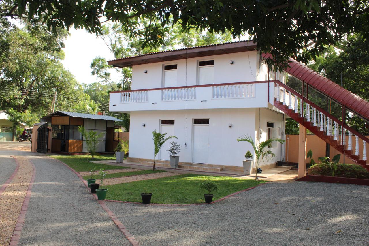 Nirmala Hotel And Restaurant Polonnaruwa Eksteriør bilde
